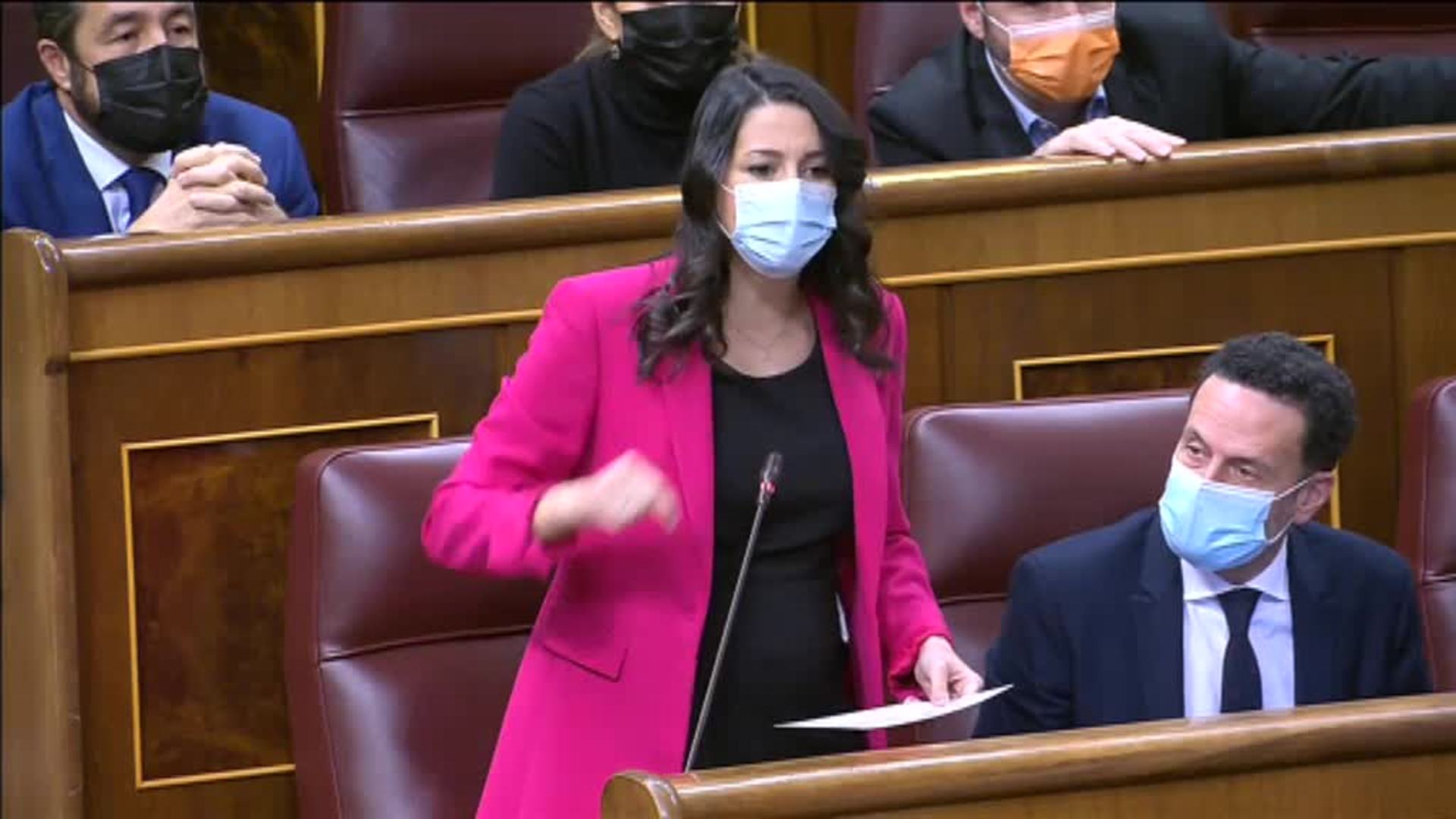 Sánchez y Arrimadas se enfrentan por el caso de Canet de Mar