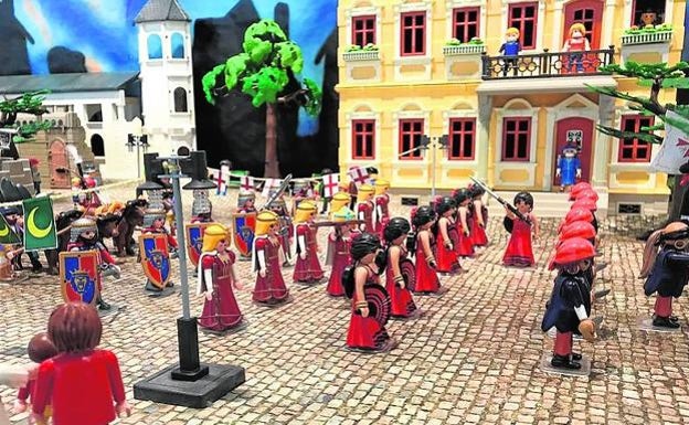 Un diorama que representa la Gran Entrada de Moros y Cristianos.