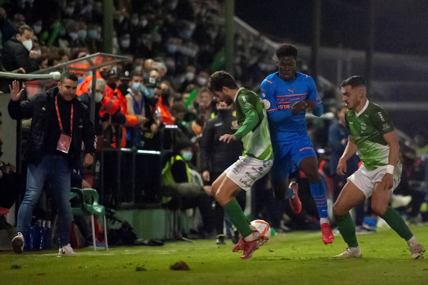 Fotos: Las mejores imágenes del CD Arenteiro-Valencia CF