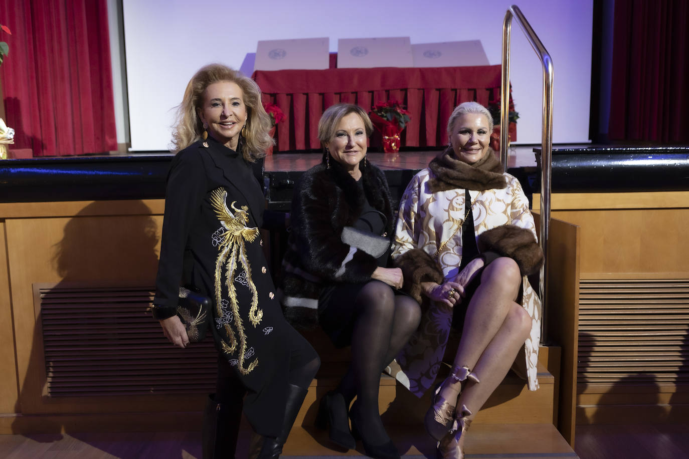 Mayrén Beneyto, Teresa Ballester y Laura Fitera en los Premios Ateneo.