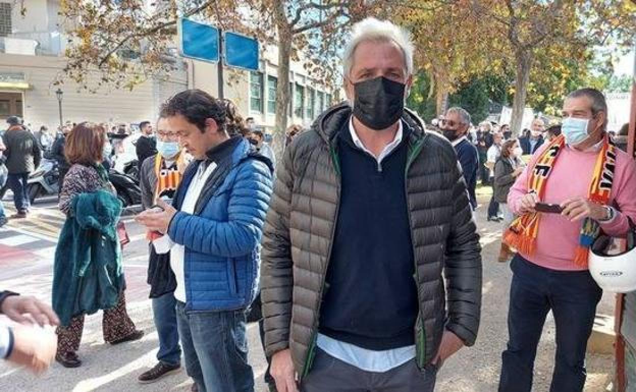 Santiago Cañizares, durante la manifestación contra Peter Lim