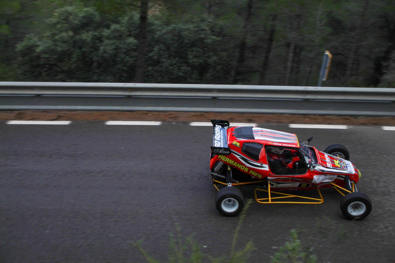 Fotos: Espectacular subida al Garbí con 60 coches por la Calderona