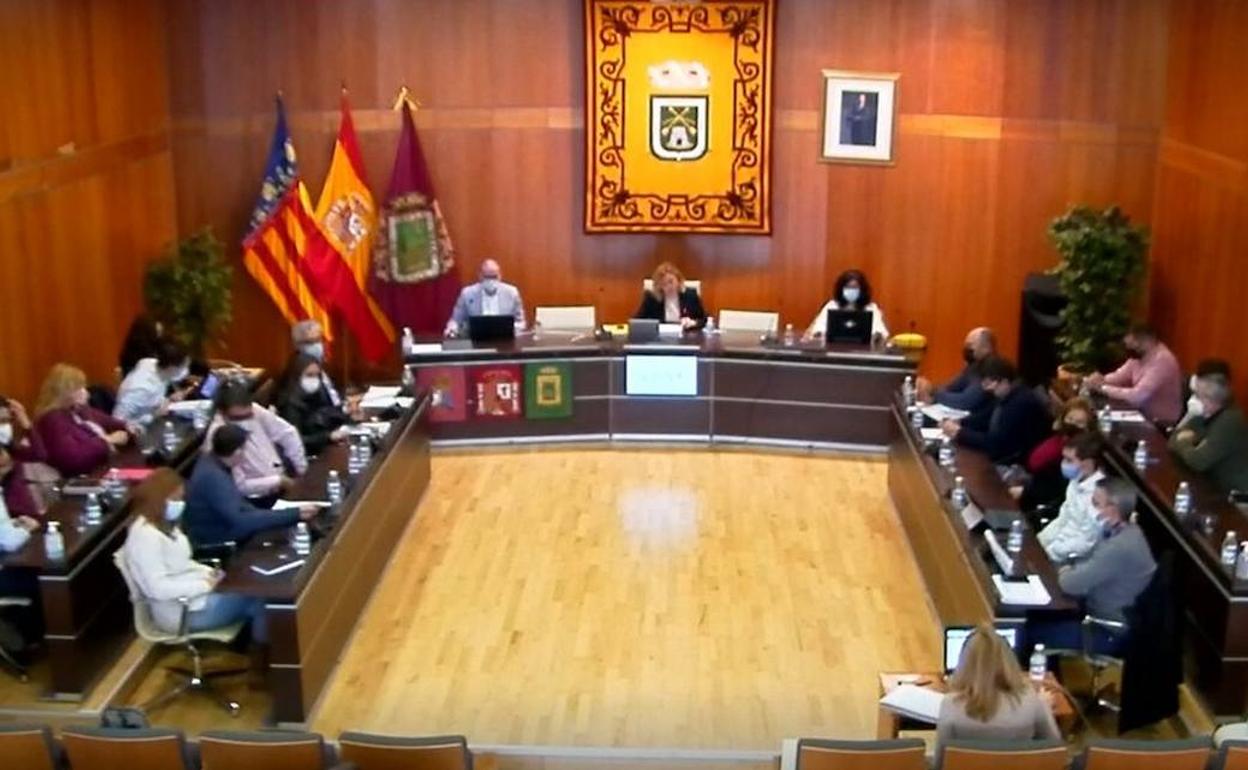 Captura de pantalla del pleno de presupuestos de Calp. 