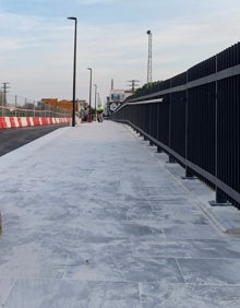 Imagen secundaria 2 - Imágenes de la nueva superficie del puente. 