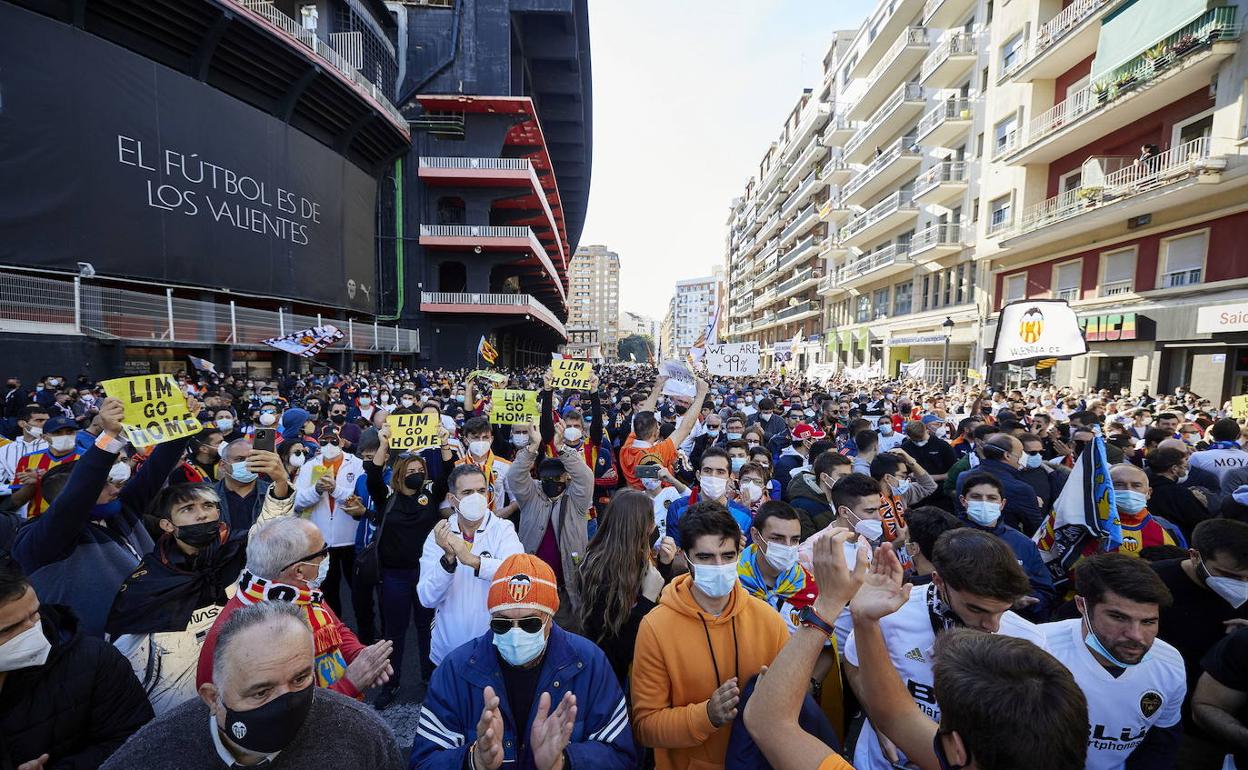 La afición, en la protesta del 11-D. 