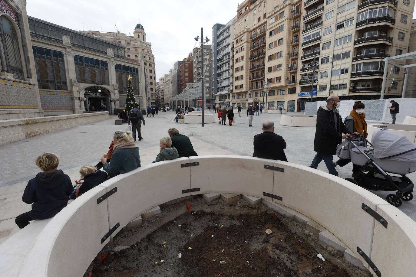 La plaza de Ciudad de Brujas de Valencia.