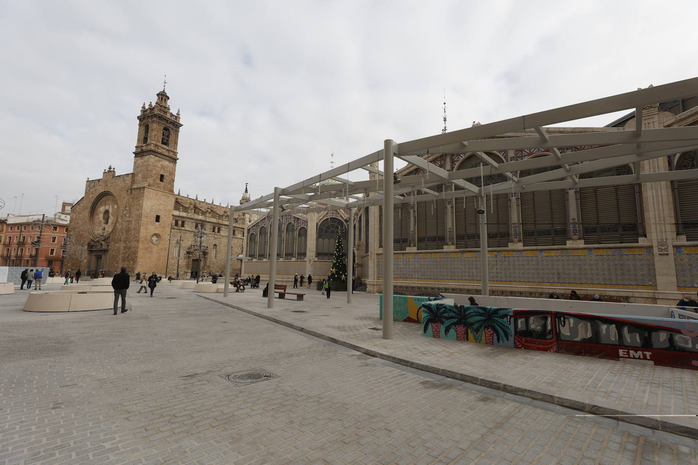 La plaza de Ciudad de Brujas de Valencia.