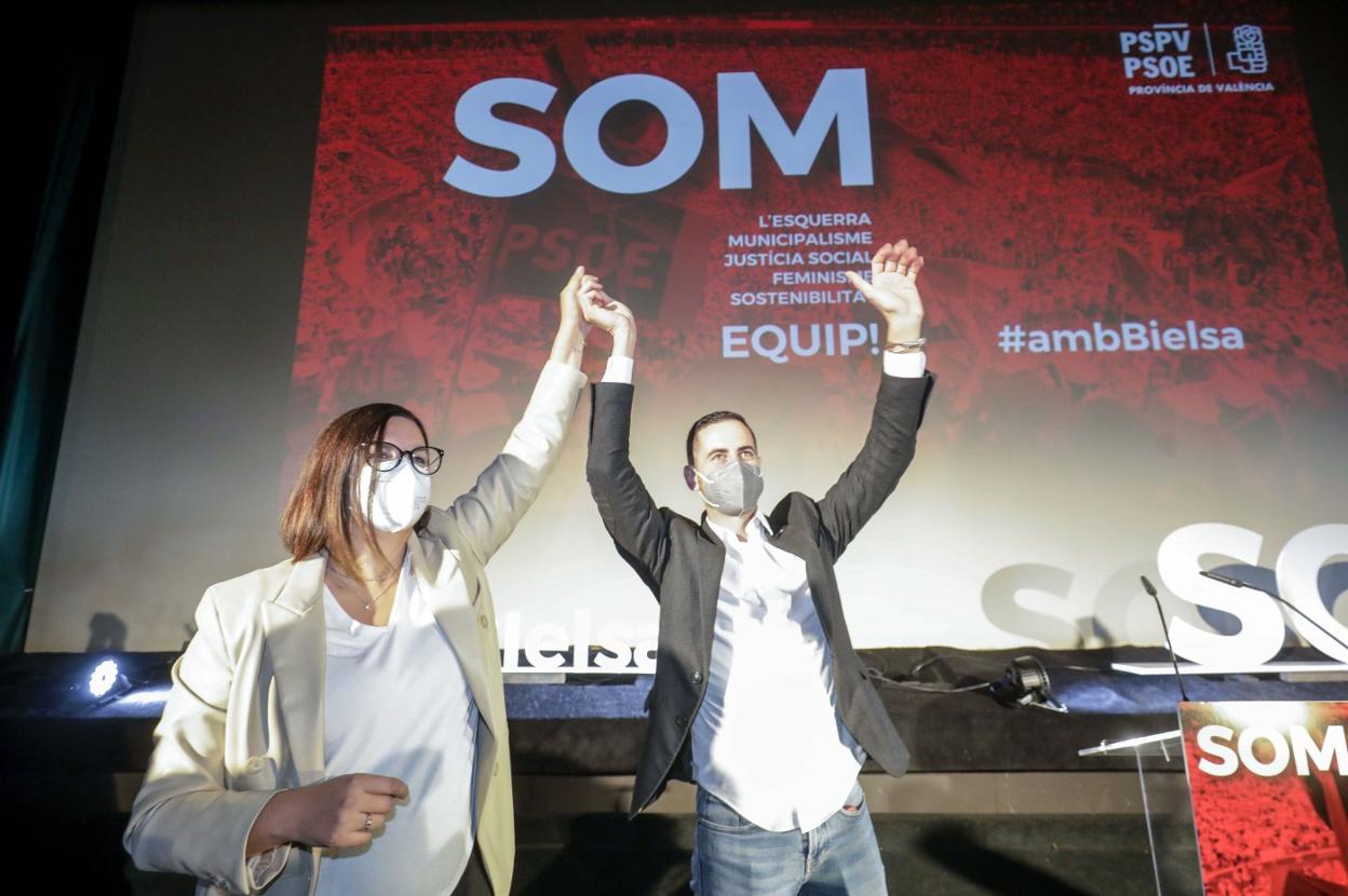 Sandra Gómez junto a Carlos Fernández Bielsa, en la presentación de su candidatura. irene marsilla