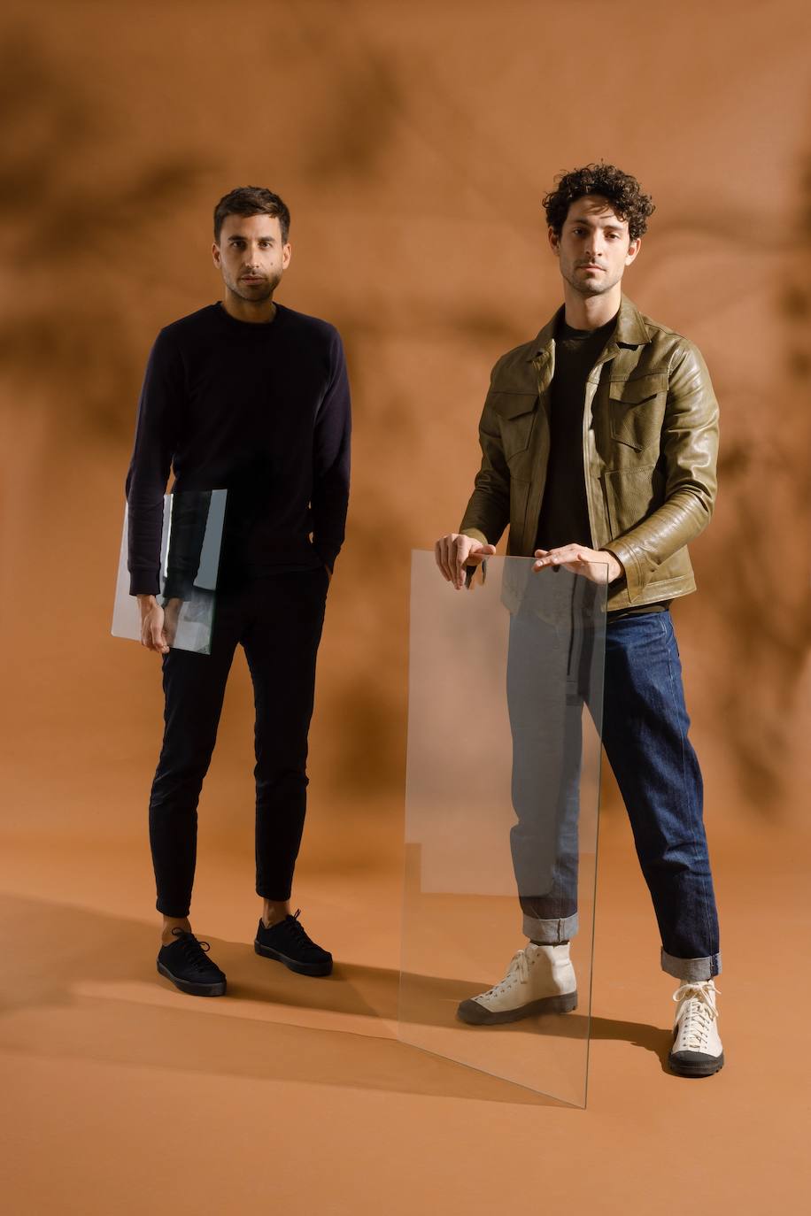 Adrián Salvador y Lucas Zaragosí son Estudio Savage, una de las grandes firmas de moda valenciana.