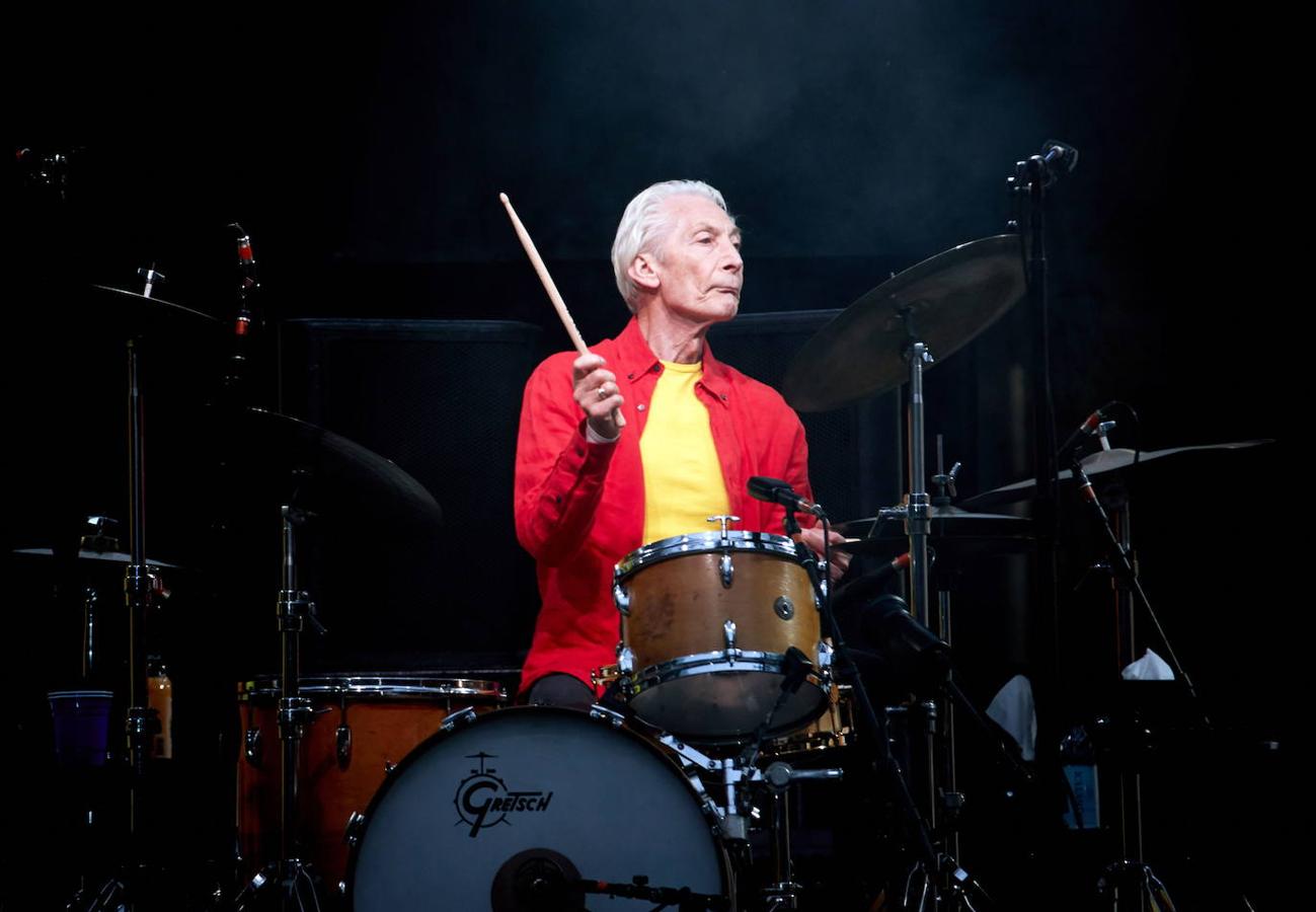 Charlie Watts, legendario e impasible batería de los Rolling