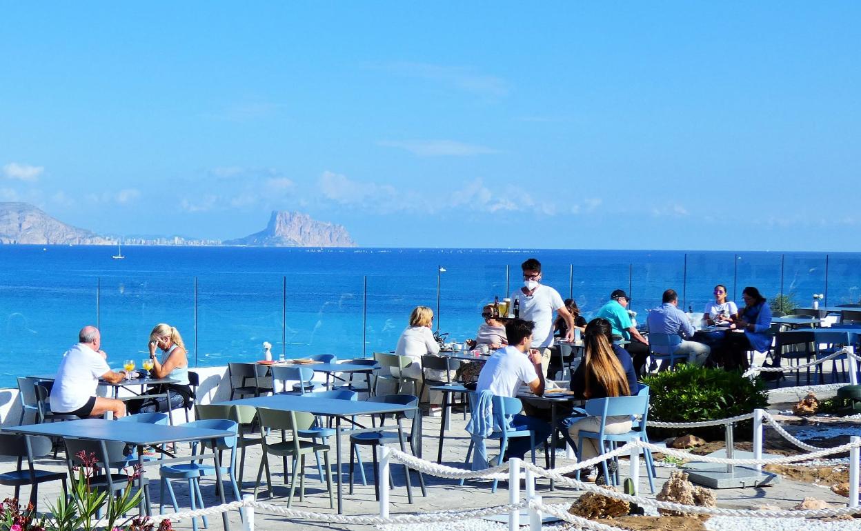 Imagen de una de las muchas terrazas de la zona costera de l'Albir