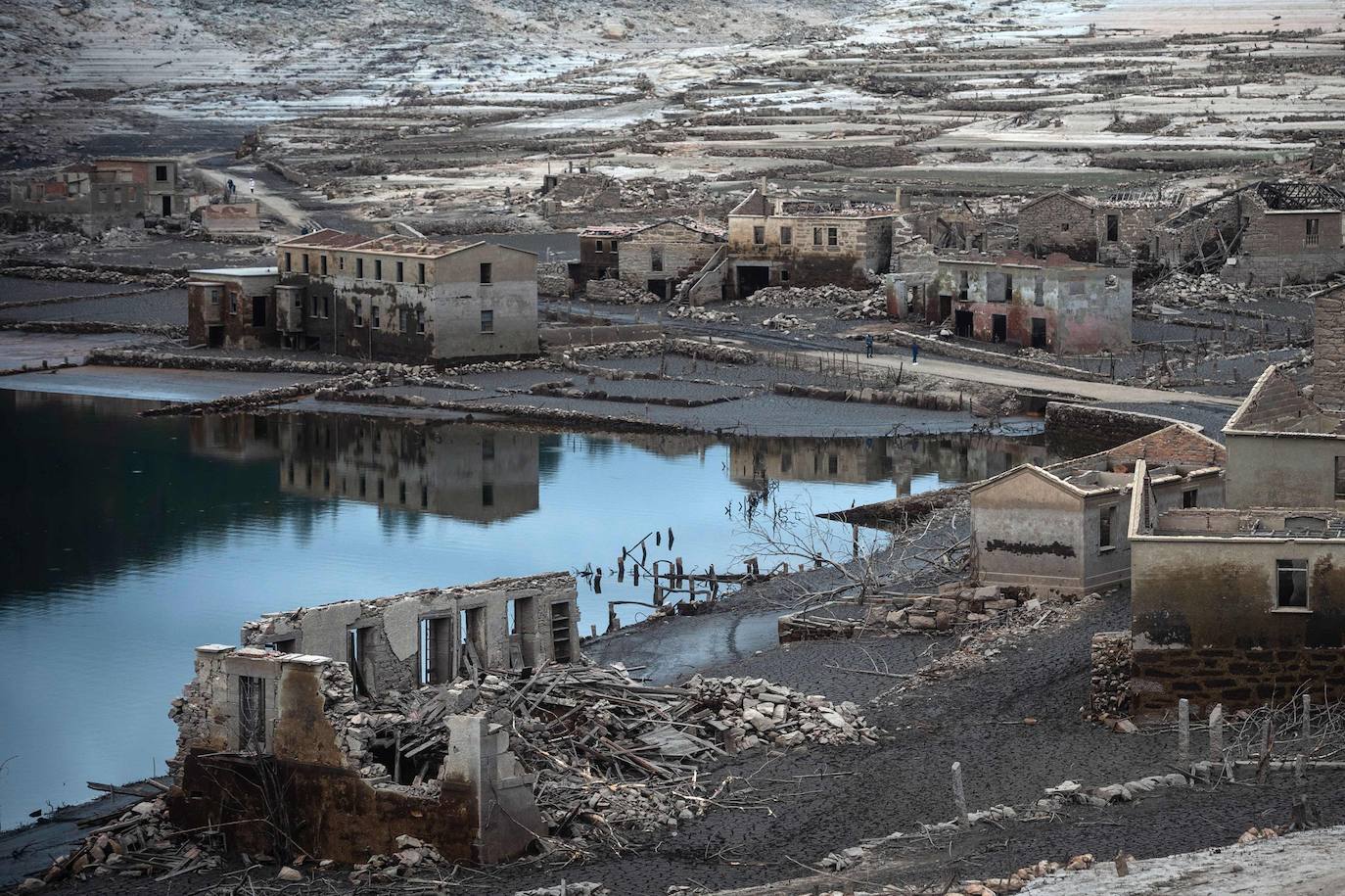 Fotos: La historia del pueblo que emerge de las aguas