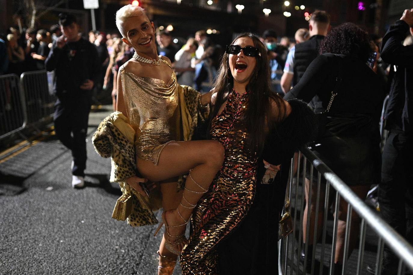Fotos: Manchester no teme al Covid: así fue su loca fiesta de Nochevieja