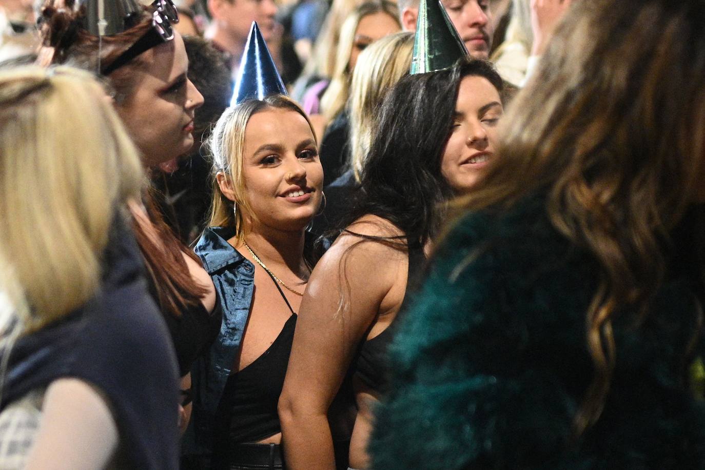 Fotos: Manchester no teme al Covid: así fue su loca fiesta de Nochevieja