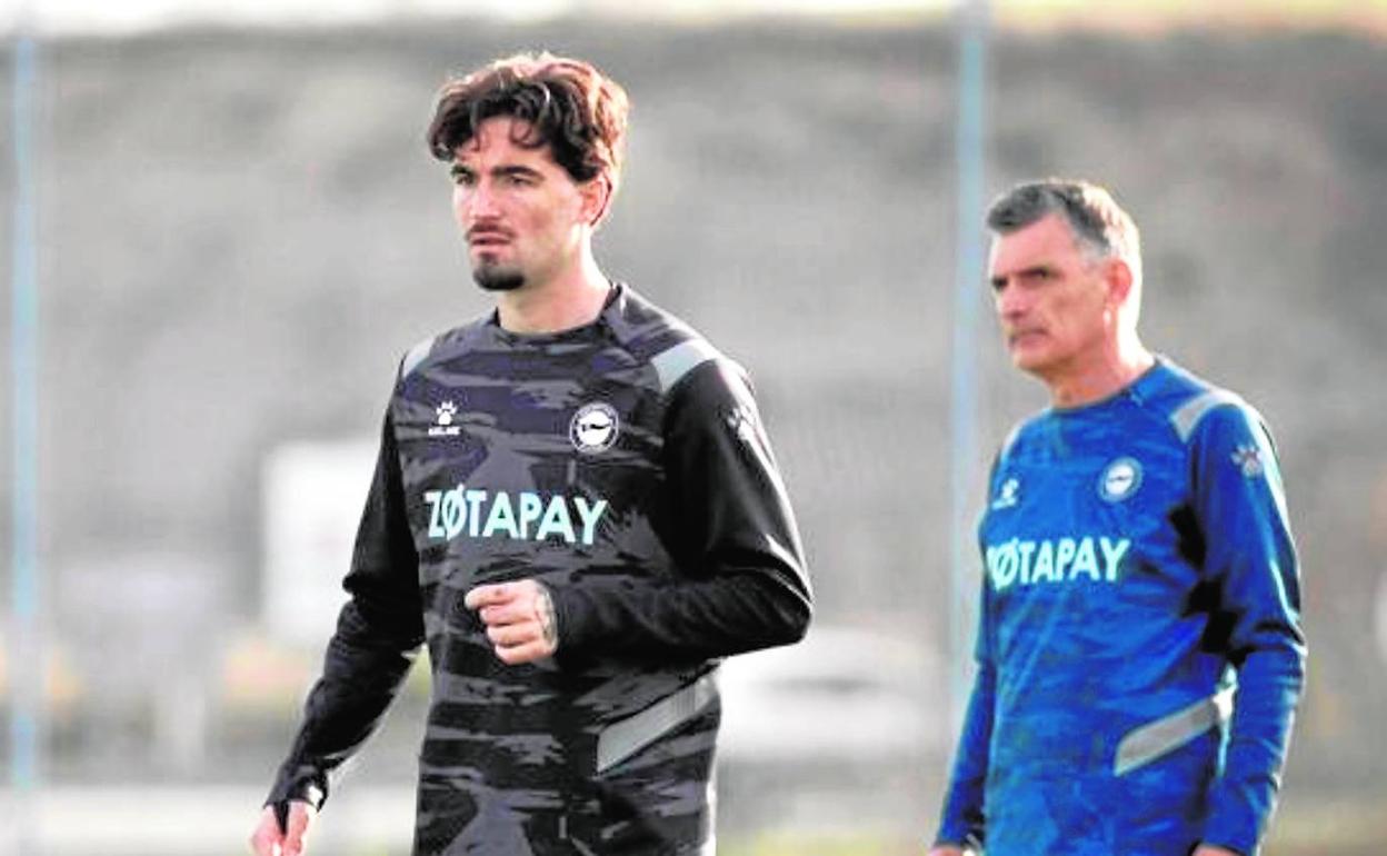 Jason, este lunes, ya en el entrenamiento del Alavés a las órdenes de Mendilibar. 