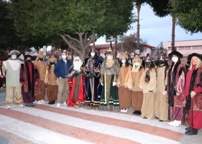 Imagen secundaria 1 - Alboraya y Albal reciben a sus majestades de Oriente y Alaquàs celebra el pregón. 