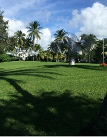 Imagen secundaria 2 - Los jardines que rodean la casa. 