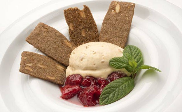 Helado de turrón de la chef, hermana de Karlos Arguiñano.