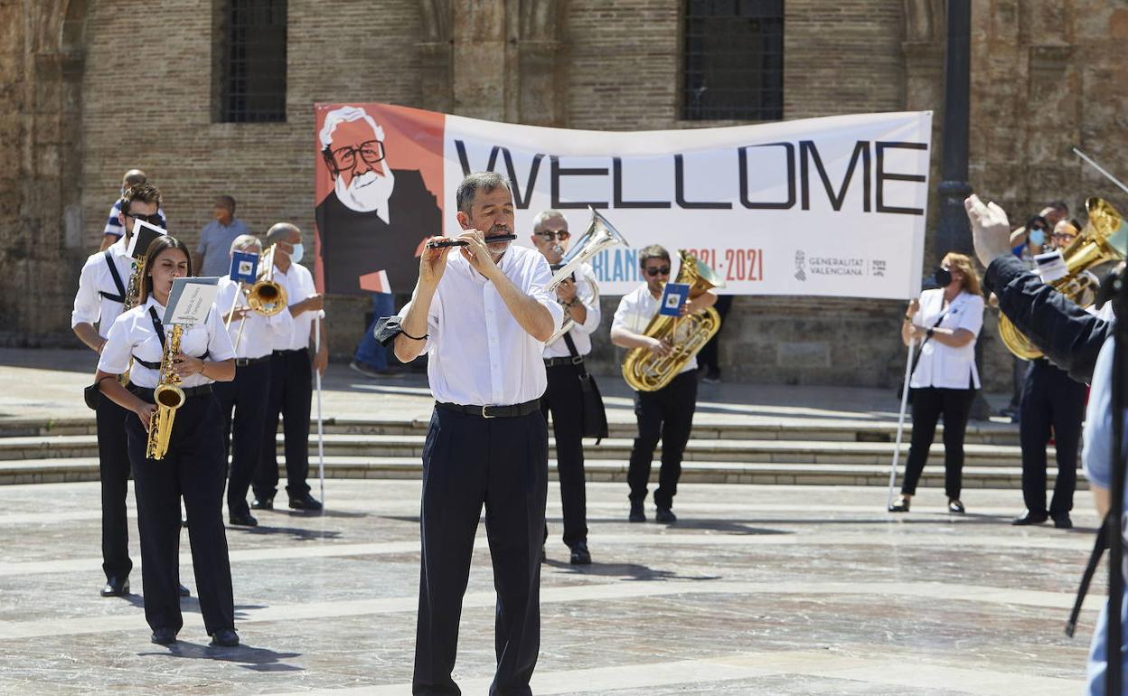 Músicos interpretan 'Bienvenido Mr. Marchall' el pasado 12 de junio, cuando se cumplió el centenario del nacimiento de Berlanga. 