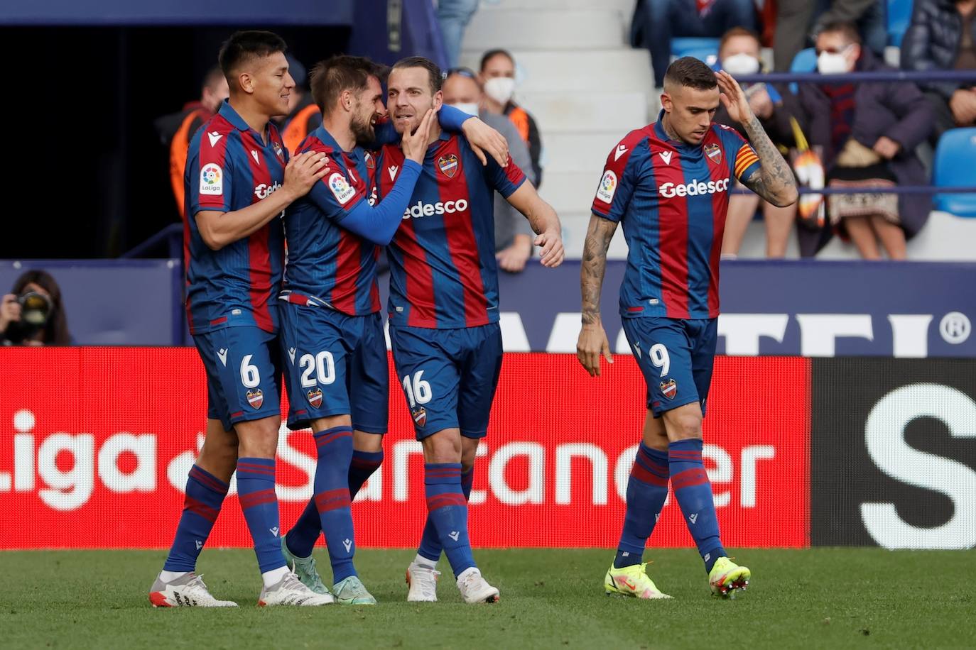 Fotos: Todas las fotos del partido Levante UD - RCD Mallorca en el estado Ciutat de Valencia