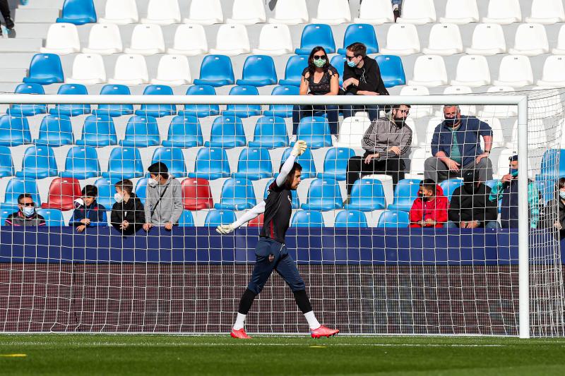 Fotos: Todas las fotos del partido Levante UD - RCD Mallorca en el estado Ciutat de Valencia