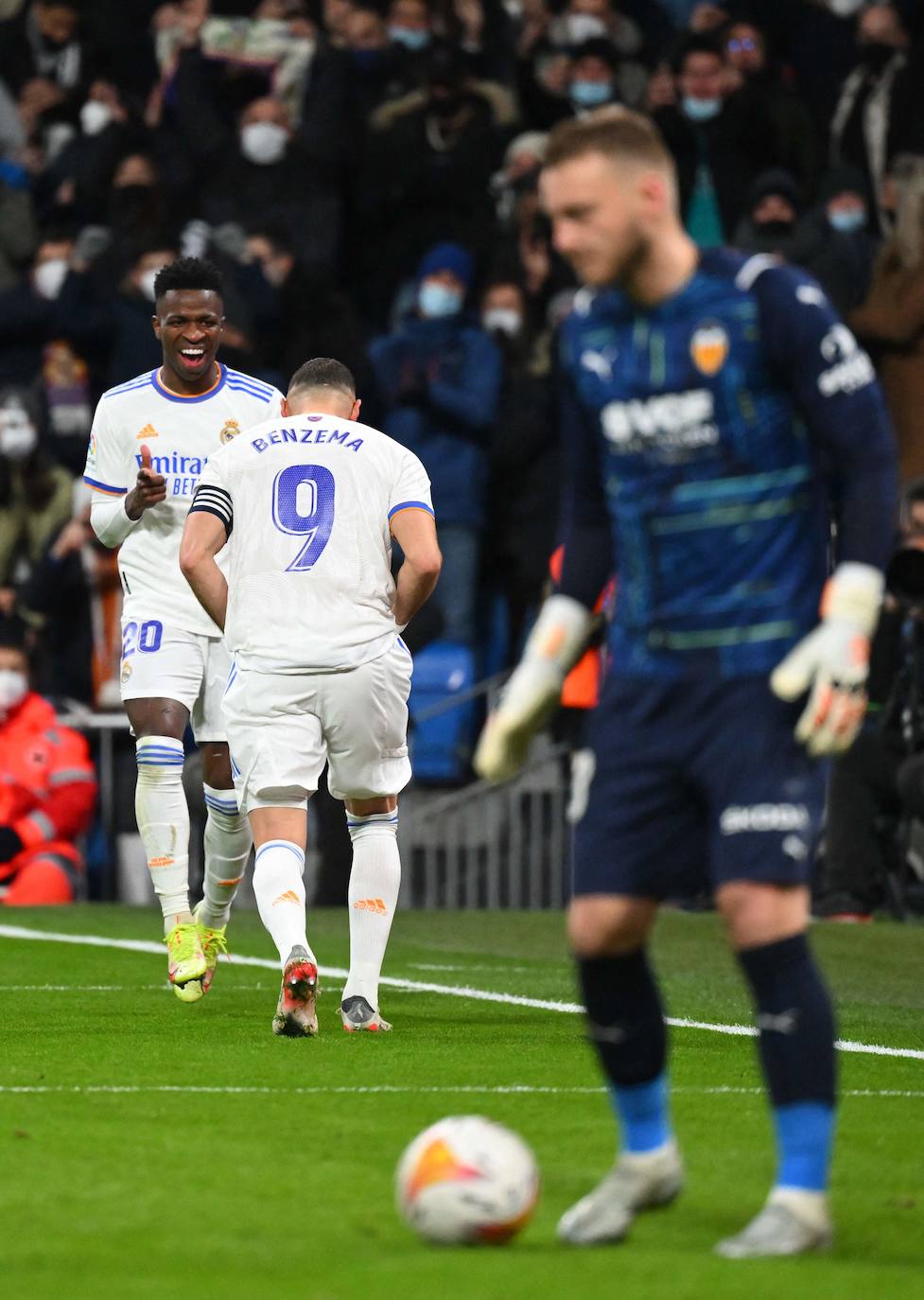 Fotos: Todas las fotos del partido Real Madrid - Valencia CF en el Bernabéu