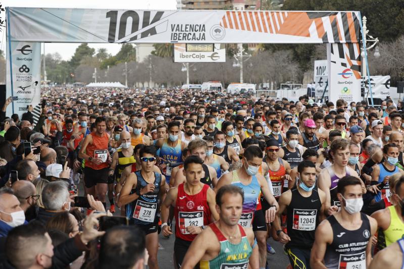 Fotos: Búscate en la salida de la carrera 10K Ibercaja de Valencia