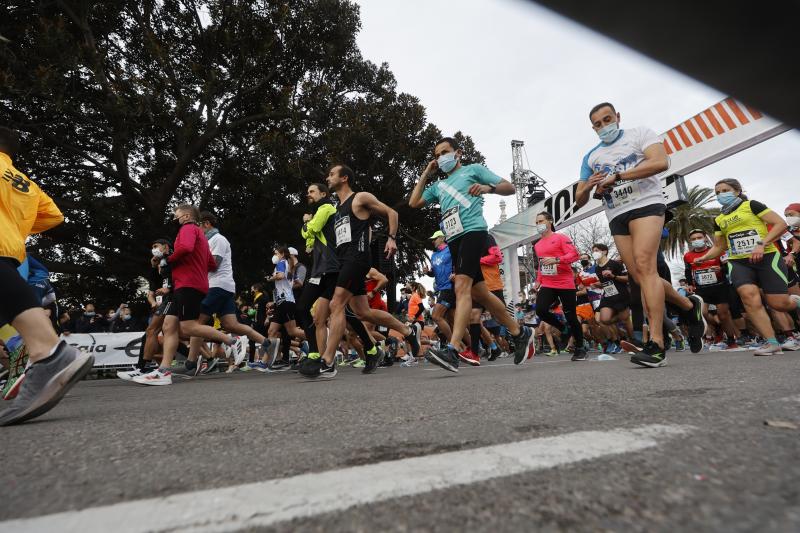 Fotos: Búscate en la salida de la carrera 10K Ibercaja de Valencia