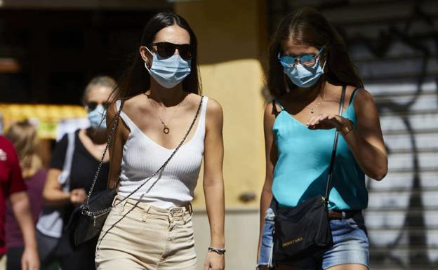 Las gafas empañadas, el truco para saber si la mascarilla no es efectiva ante el coronavirus