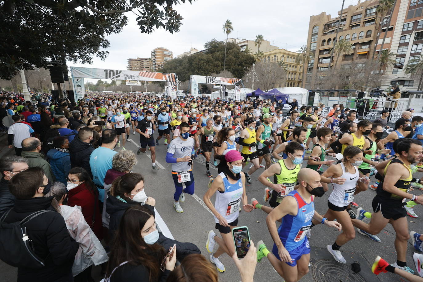 Fotos: Todas las fotos de la carrera 10K Ibercaja de Valencia 2022