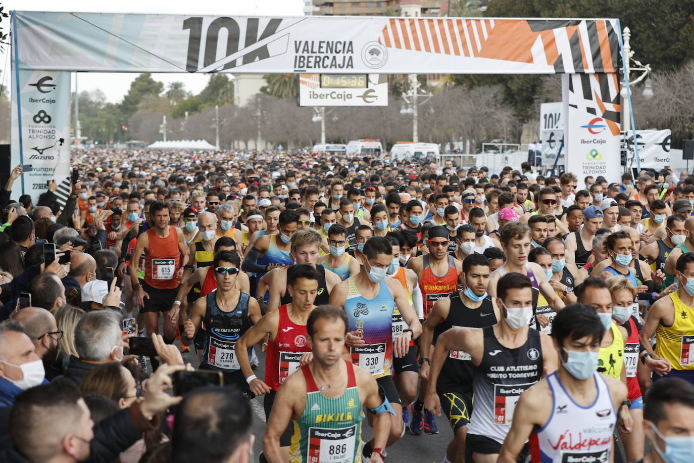 Fotos: Todas las fotos de la carrera 10K Ibercaja de Valencia 2022