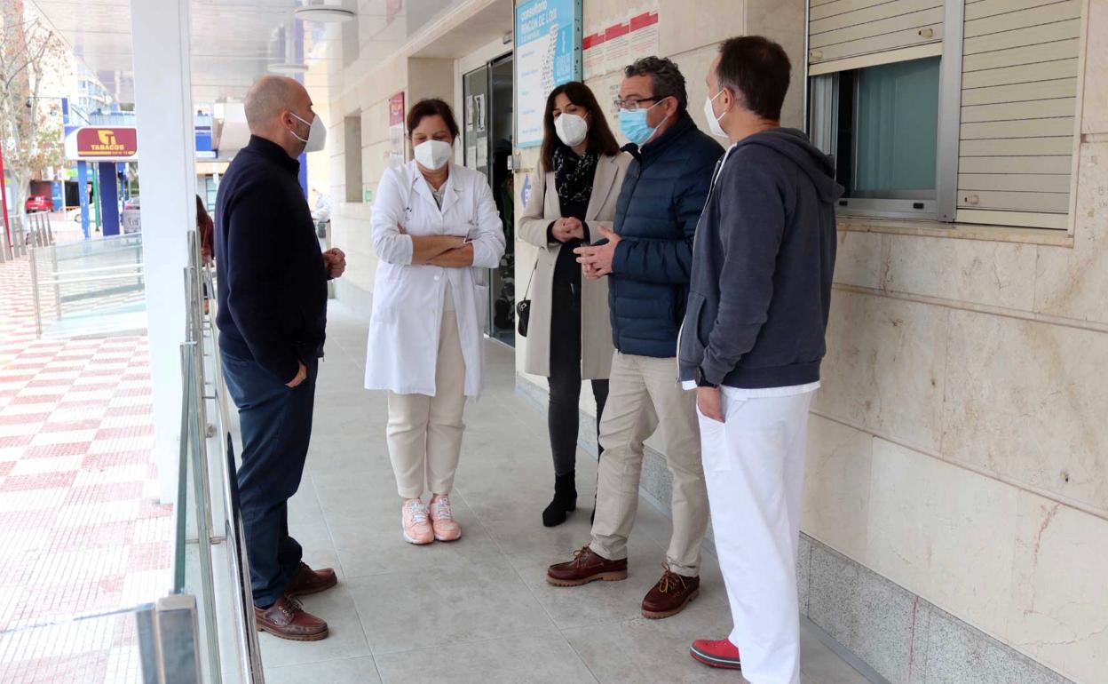 Toni Pérez en el centro de salud del Rincón de Loix
