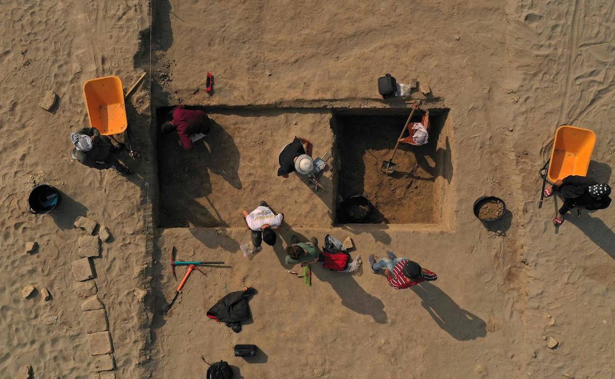 Investigaciones arqueológicas en Larsa. 