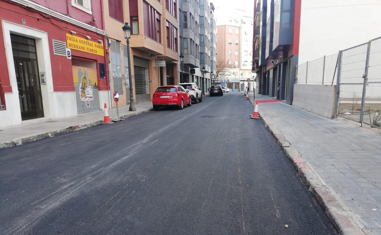 Asfaltado de calles en Valencia.