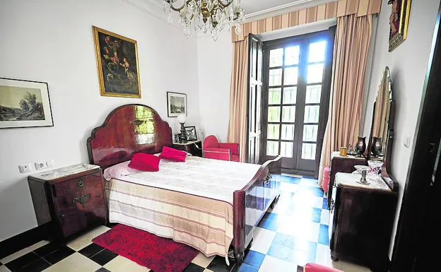 Los muebles de la habitación de los padres del Cervantes valenciano. 