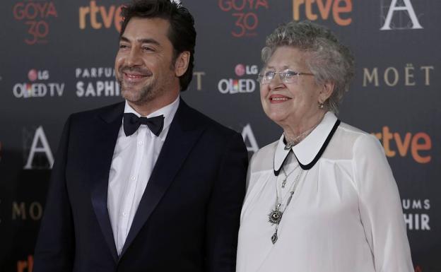 Javier y Pilar Bardem, a su llegada a los Premios Goya en 2016.