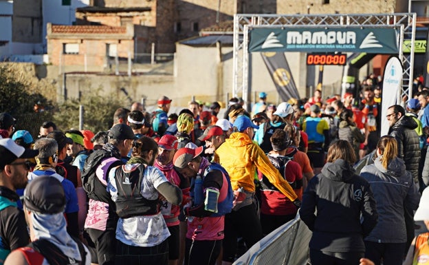 Participantes, preparados para afrontar una edición del maratón de montaña. 