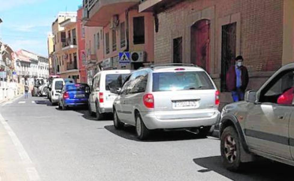 Una protesta por el interior de Pedralba en petición de la variante. 