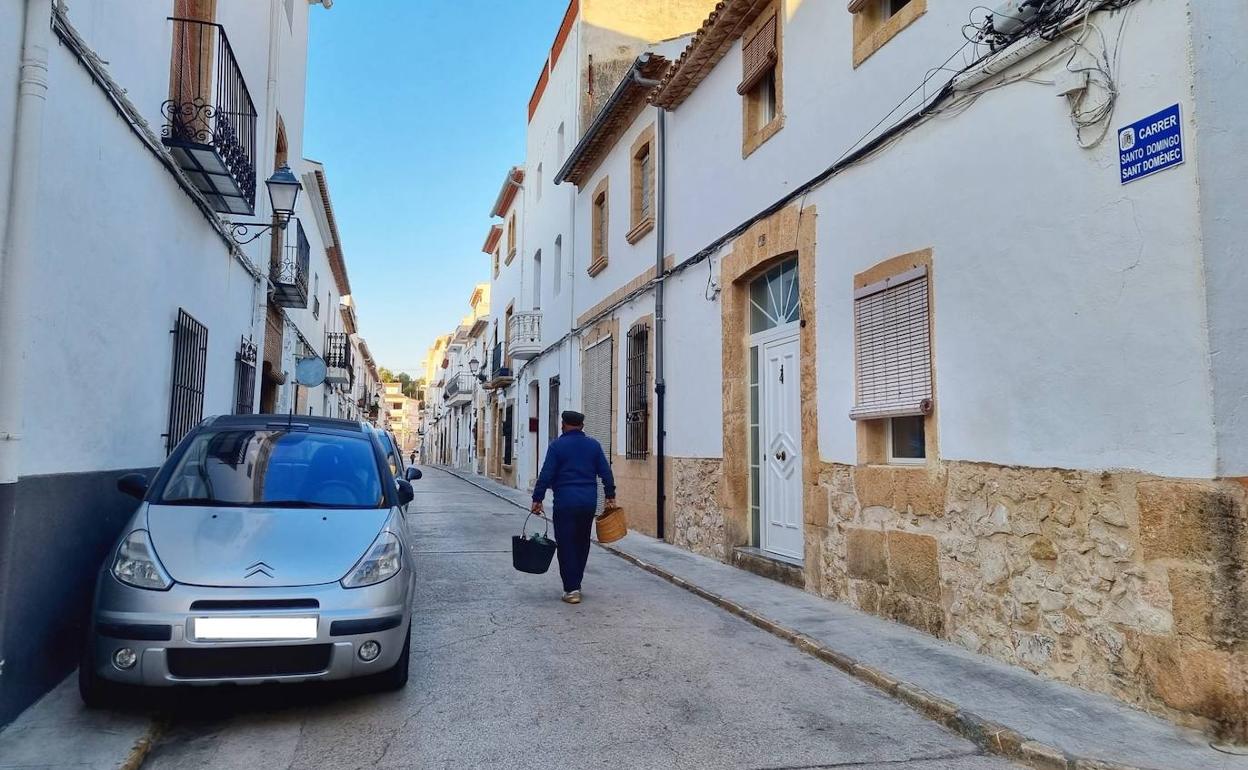 La calle Santo Domingo, en Xàbia. 