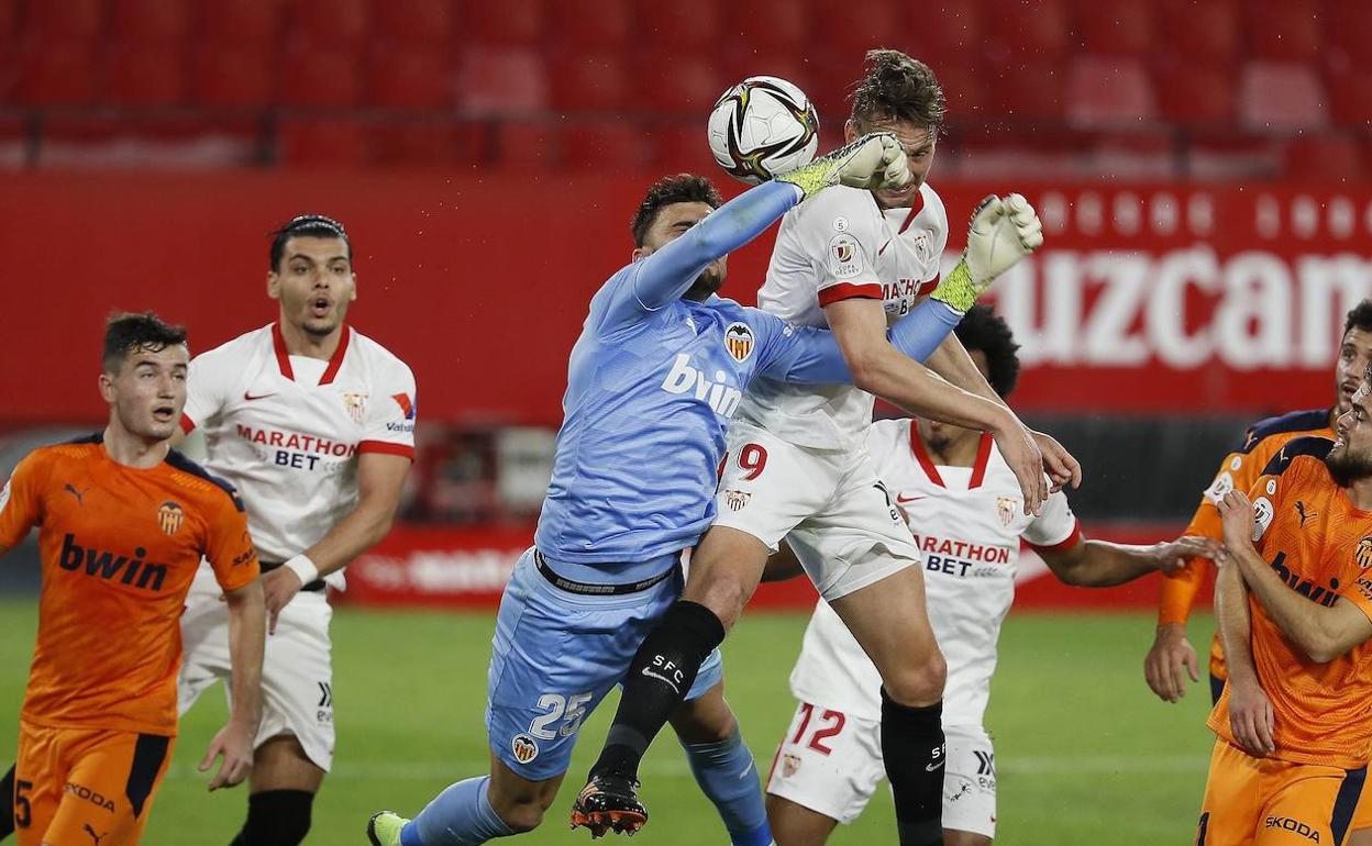 Rivero, en el partido contra el Sevilla de hace justo un año.