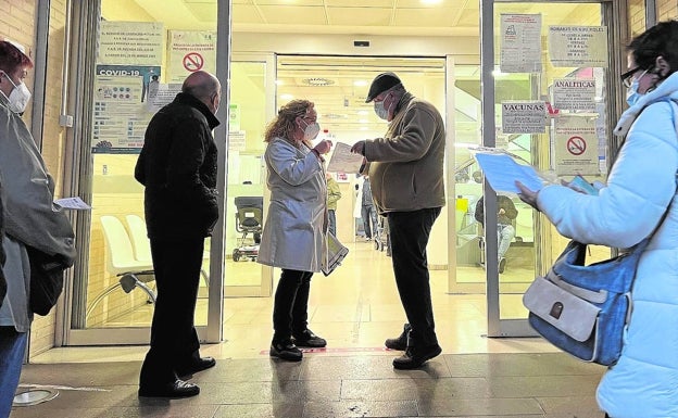 Las agresiones al personal sanitario de la Comunitat Valenciana se disparan por el colapso y la falta de 4.500 profesionales