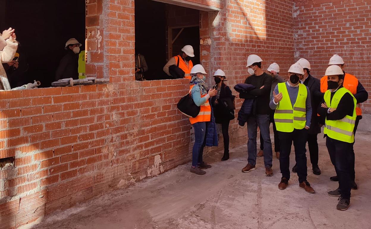 Visita a las obras del  centro educativo de Sueca. 