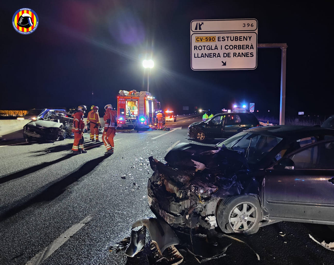 Fotos: Cinco muertos en un grave accidente en Rotglà i Corberà