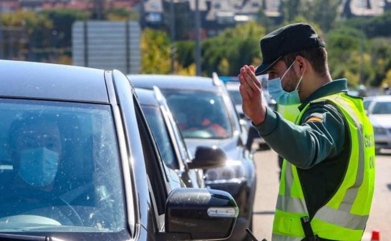 Control de la Guardia Civil de Tráfico.