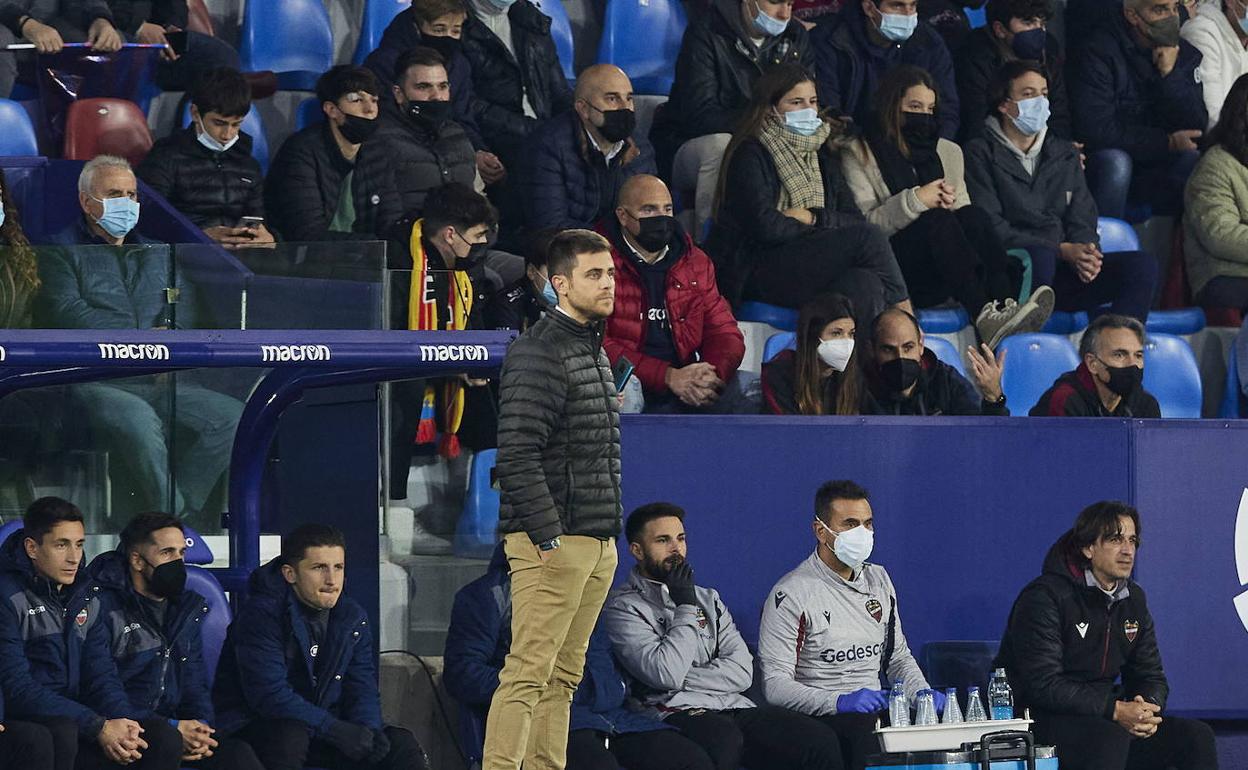 Alessio Lisci, durante un partido del Levante durante la presente temporada.