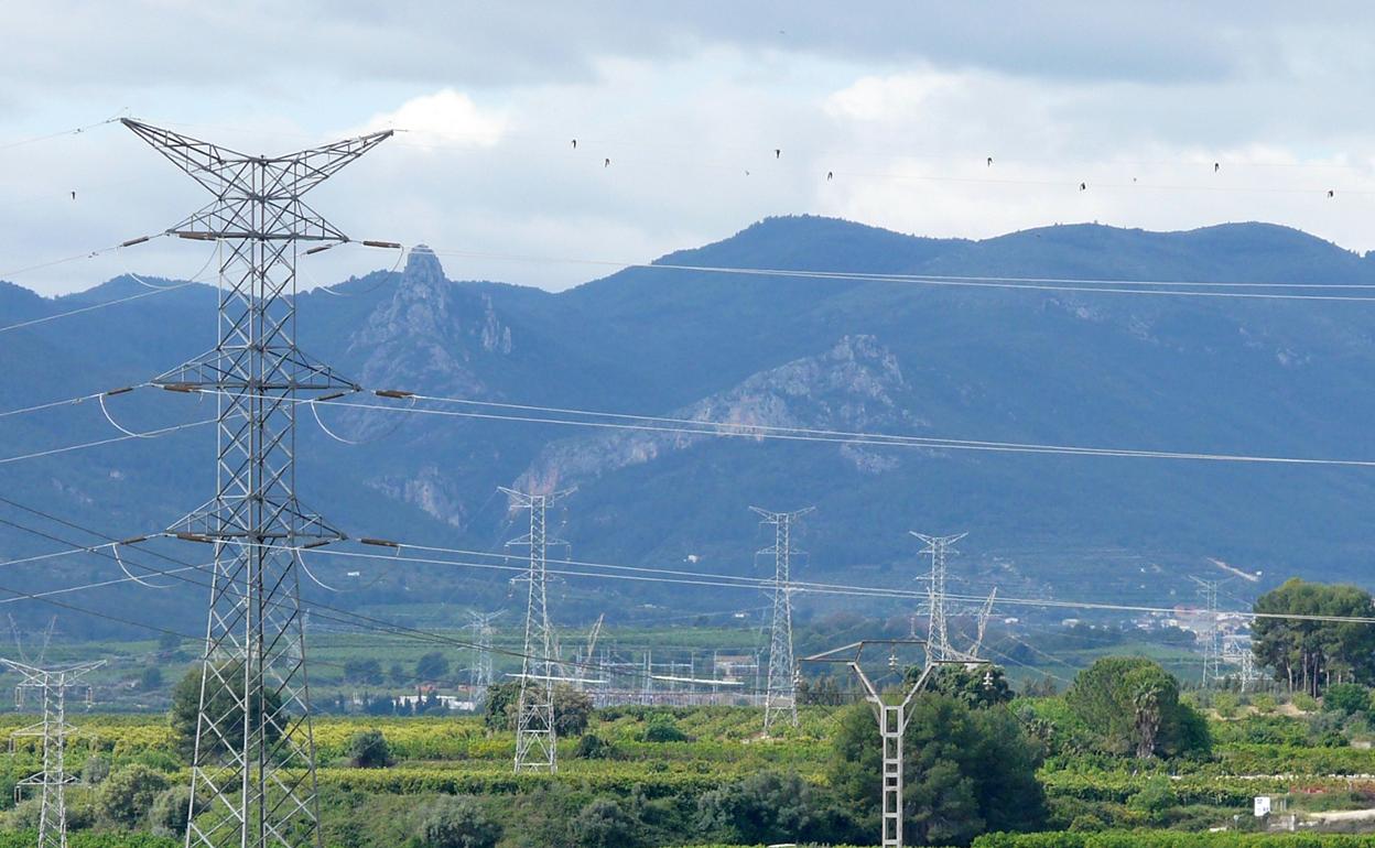 Torres eléctricas en el término municipal de Montesa. 