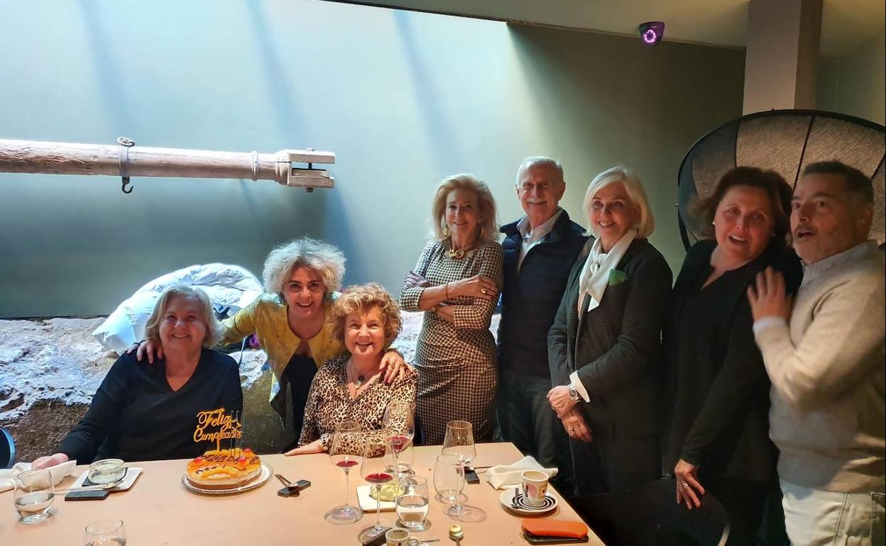 Emilia Segura, Marta De Diego, Amparo Andreu, Mayrén Beneyto, Franc Freiré, Hortensia Herrero, Pepa Martí y Luis Cena.