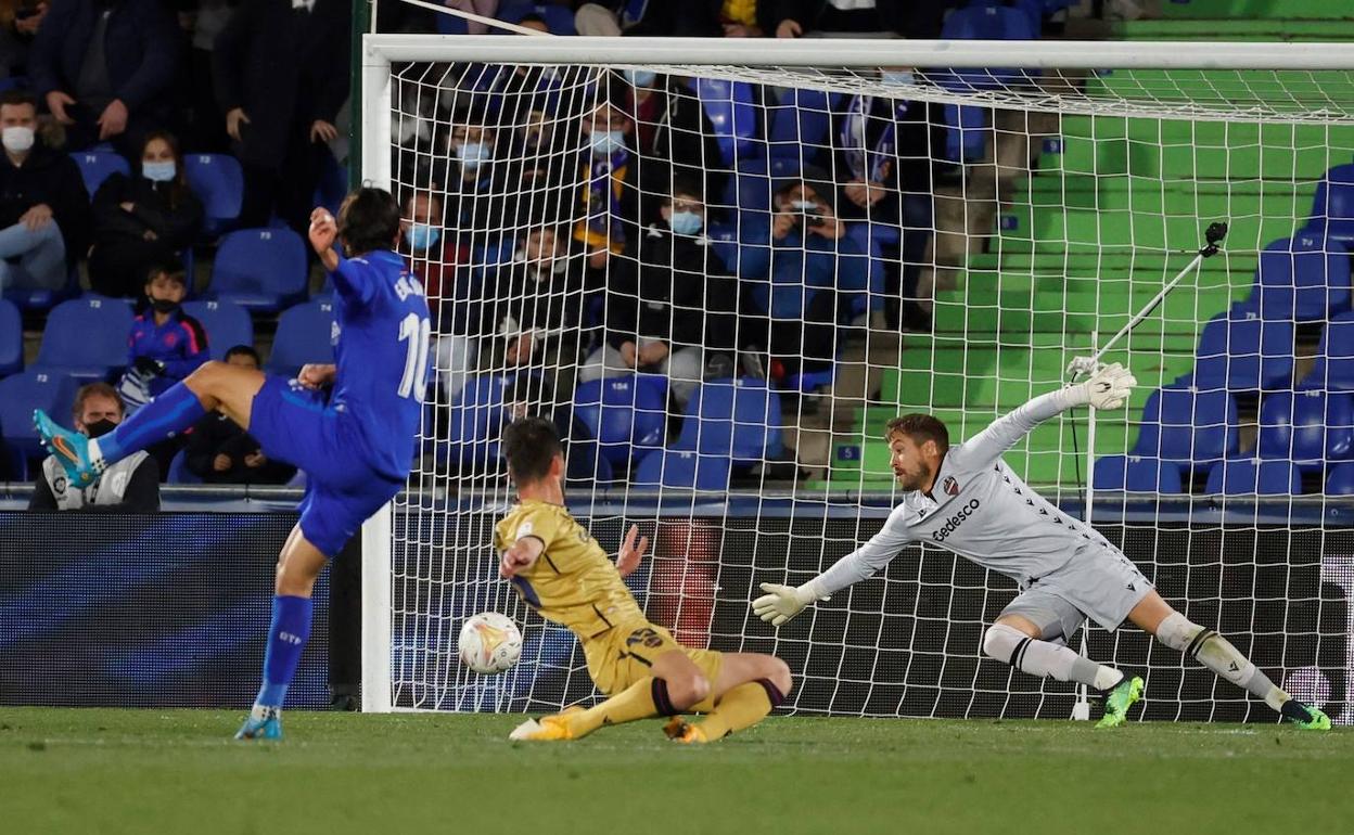 Acción en la que el Getafe consiguió el 2-0 el pasado viernes. 