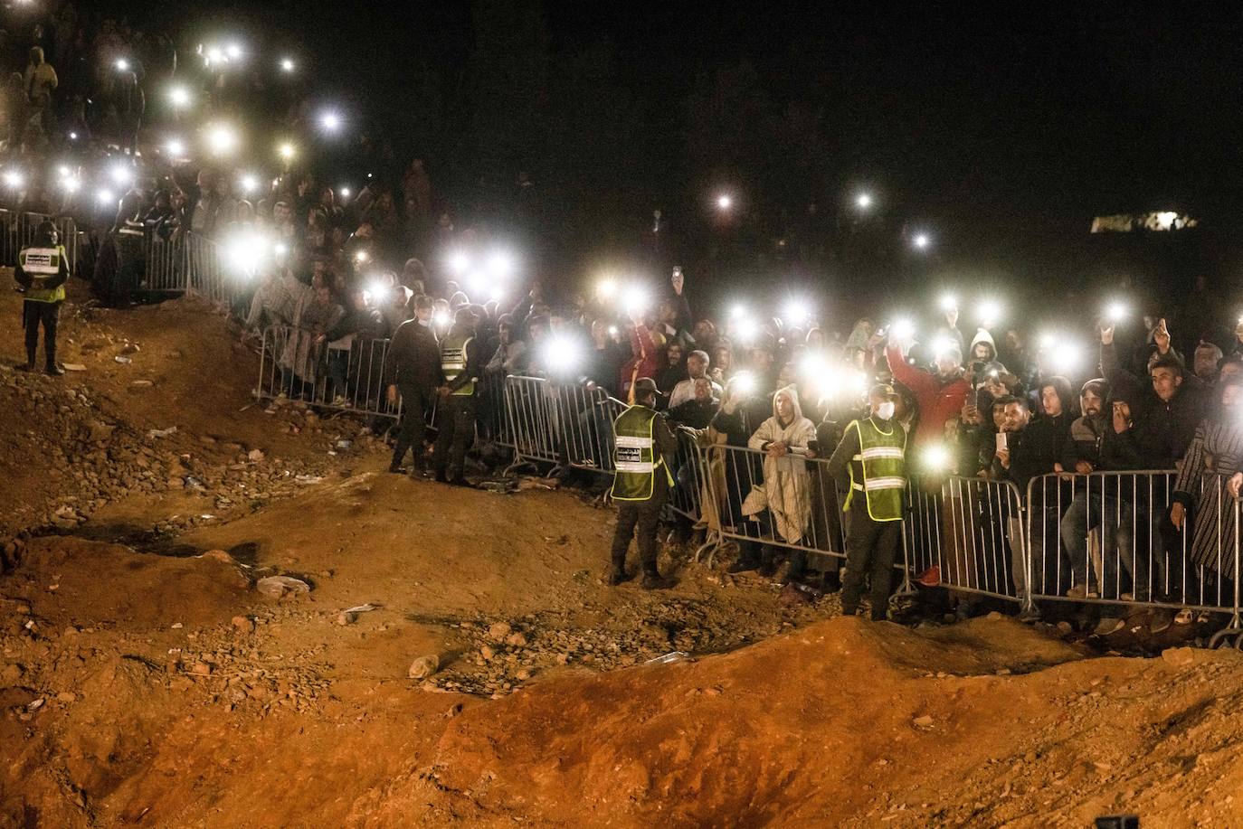 Marruecos se vuelca para sacar al niño del pozo donde cayó el martes 1 de febrero de 2022. 