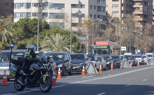 El 'embudo' de Pérez Galdós soporta el paso de 61.000 vehículos cada día